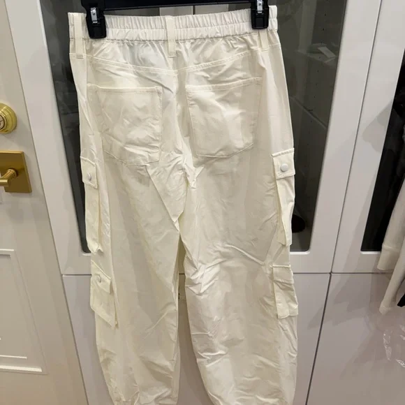 Alice + Olivia Off White Cargo Pants - Picture 2 of 3